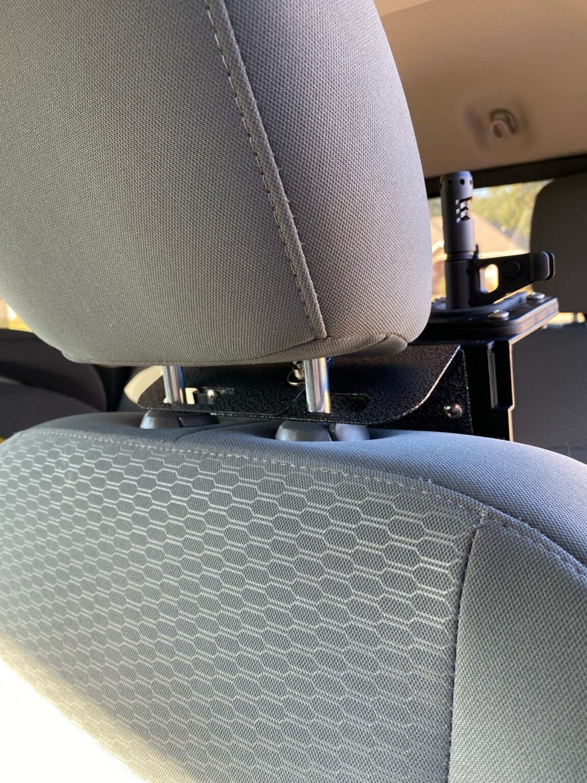 Double Head Rest Vehicle Gun Rack The Gun Grabber Canada